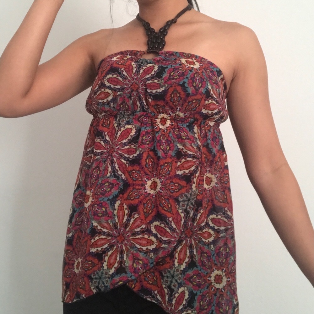 No Boundaries String Abstract Floral Top Size S